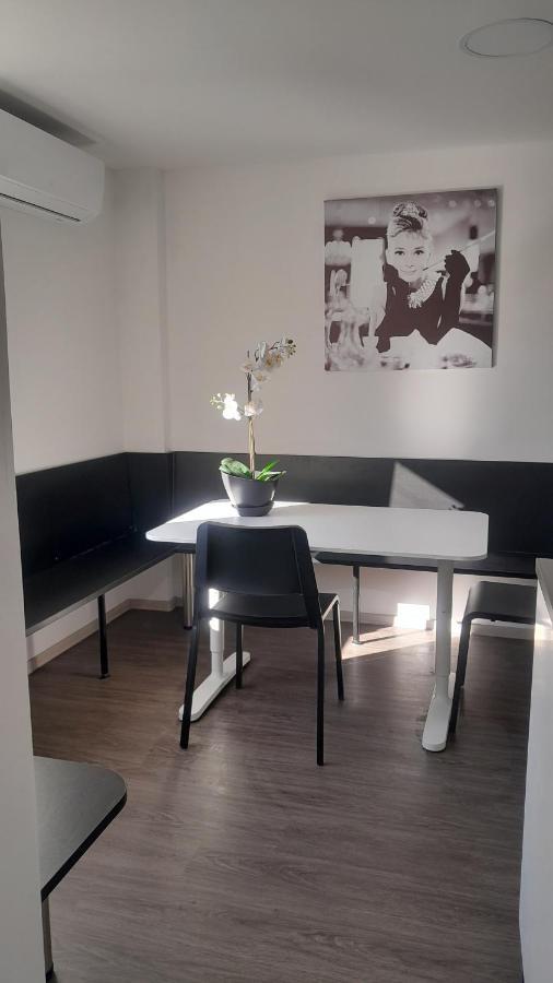 Apartma Ana Копер Экстерьер фото